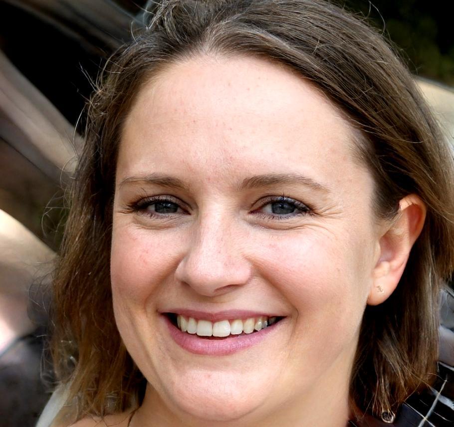 Helena Kowalczyk, Finance Strategy Consultant